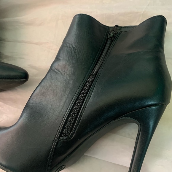 candies black women’s ankle booties - Picture 3 of 13